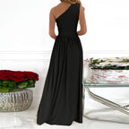 Velavie - One Shoulder Jurk Met Hoge Split En Luxe Look