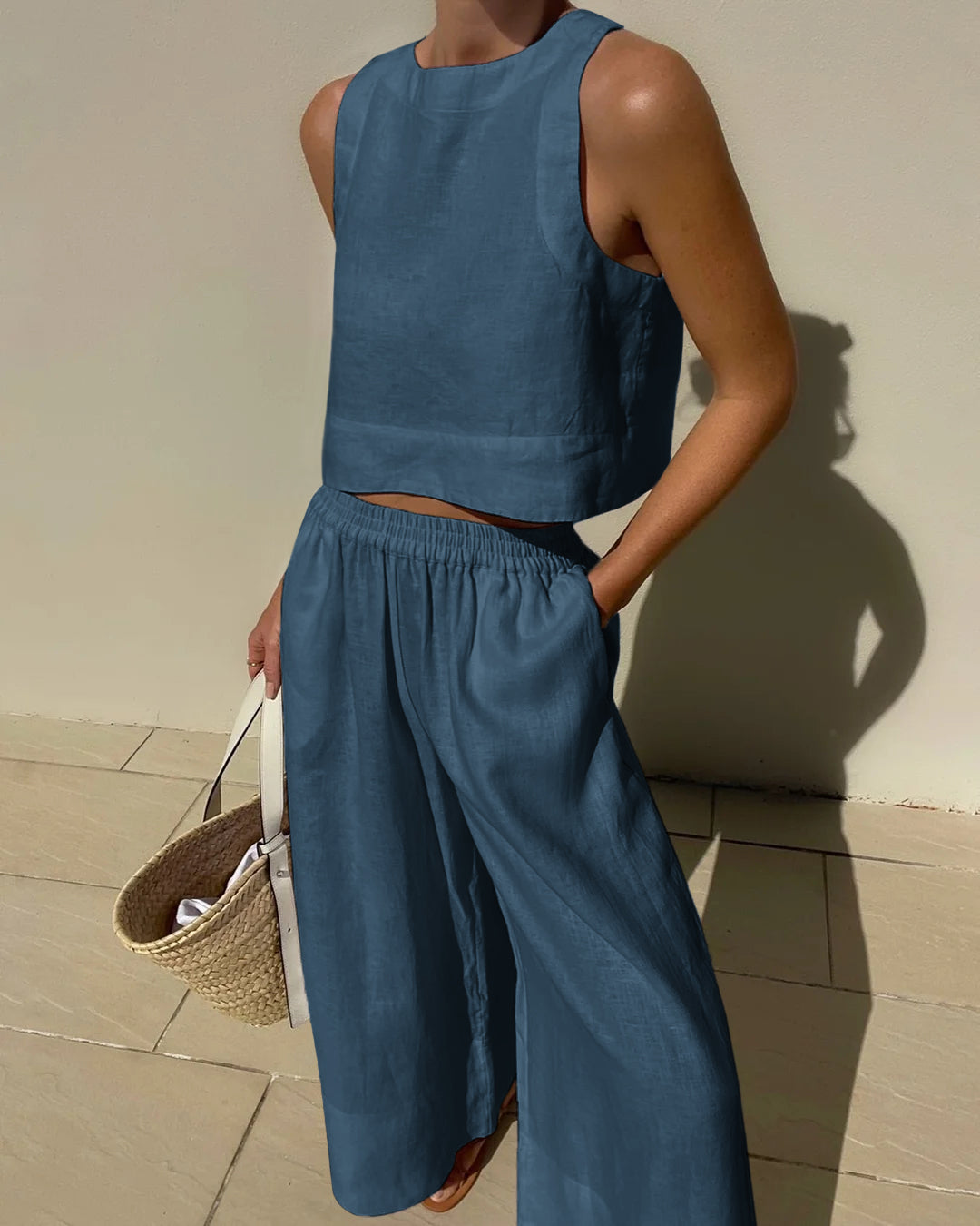 Livia – Maxi-Jurk Met Een V-Hals En Elegante Details, Van Zacht Katoen