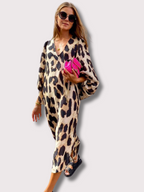 Iris – Luipaardprint Midi-Jurk Met Een Modieuze Uitstraling