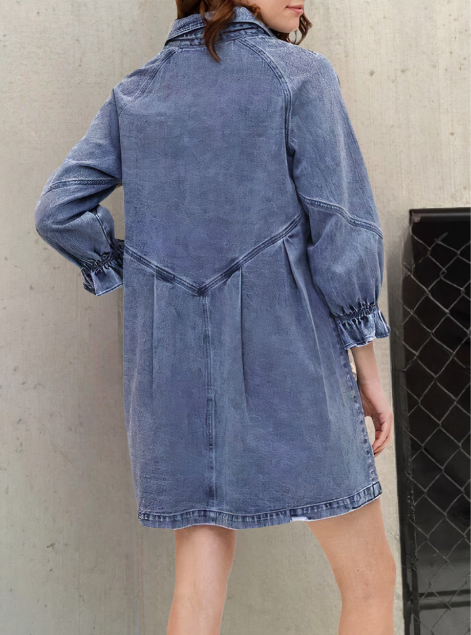 Yara – Denim Jurk Met Lange Mouwen En Een Urban Stijl