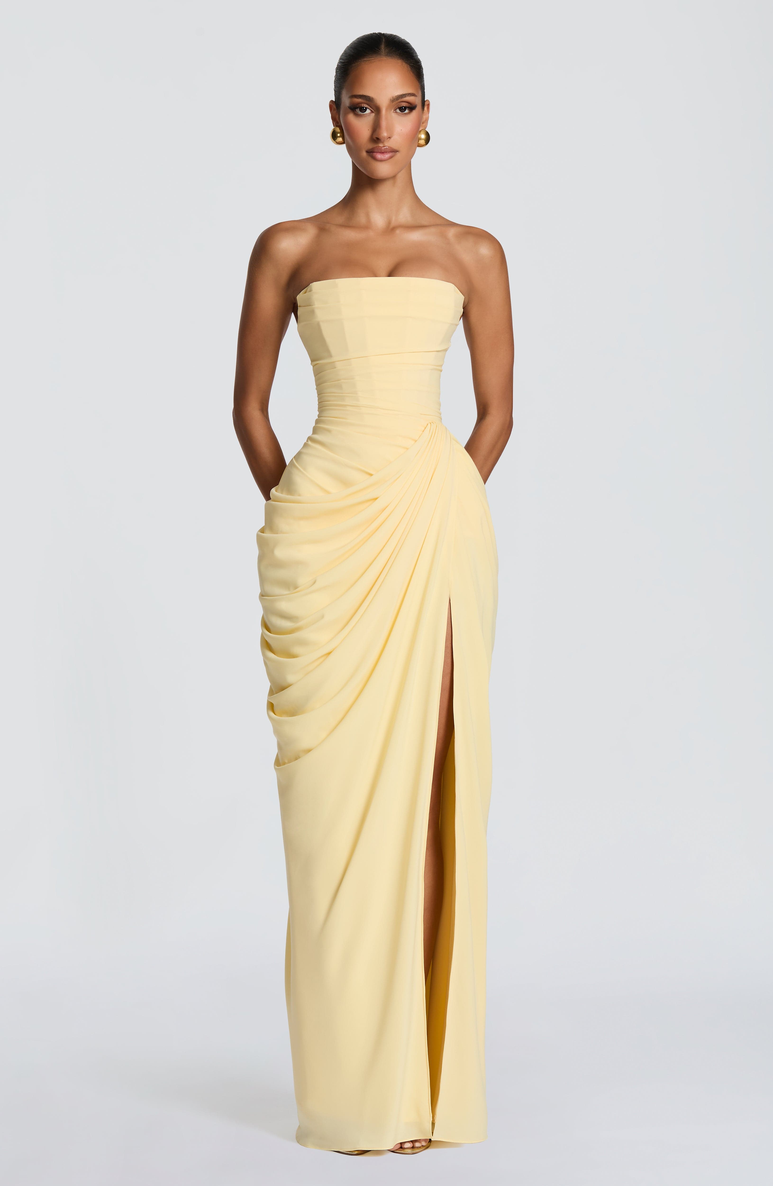 Jurk Lola™  | Sculpturale elegantie die je figuur definieert