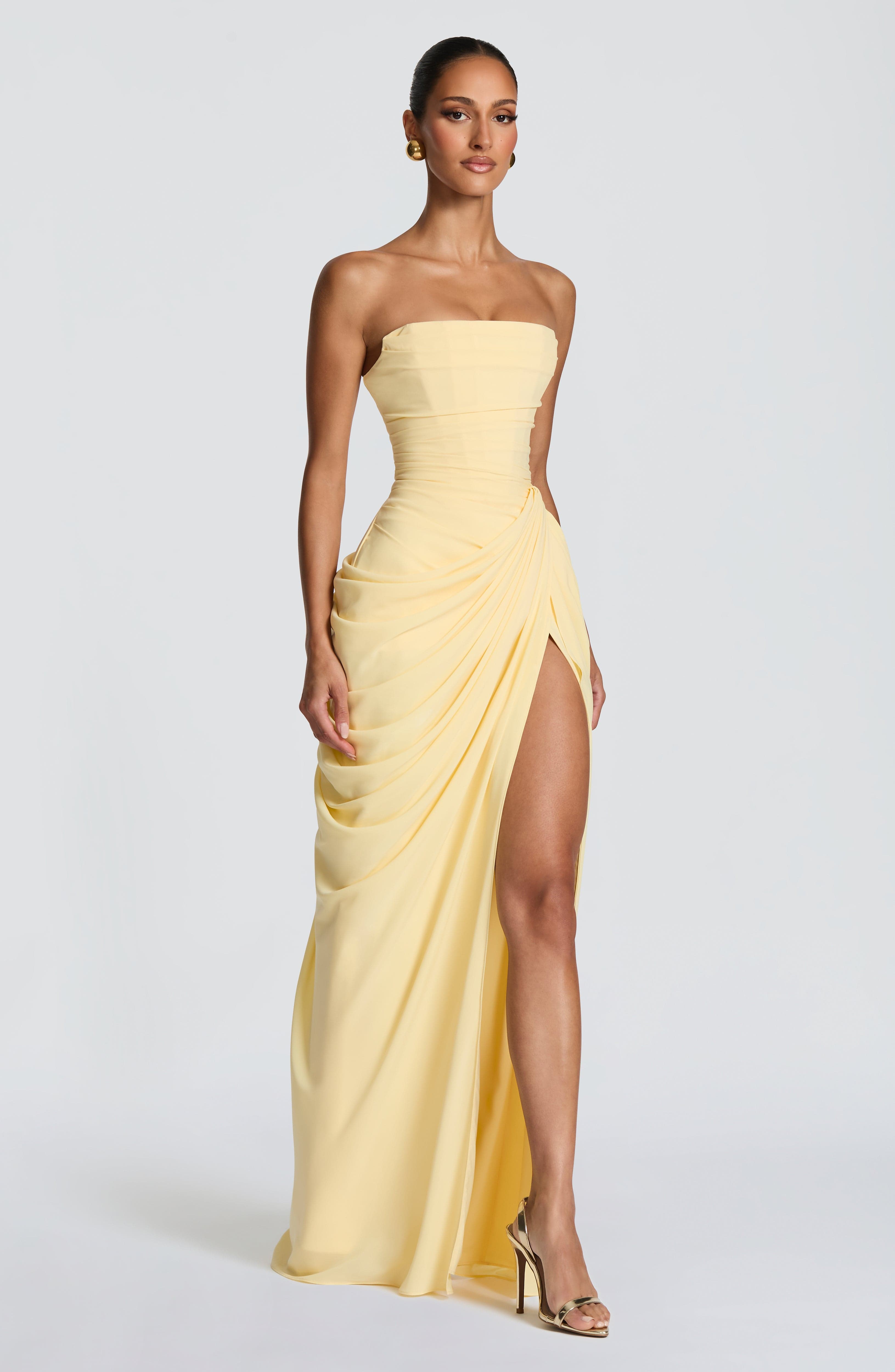 Jurk Lola™  | Sculpturale elegantie die je figuur definieert