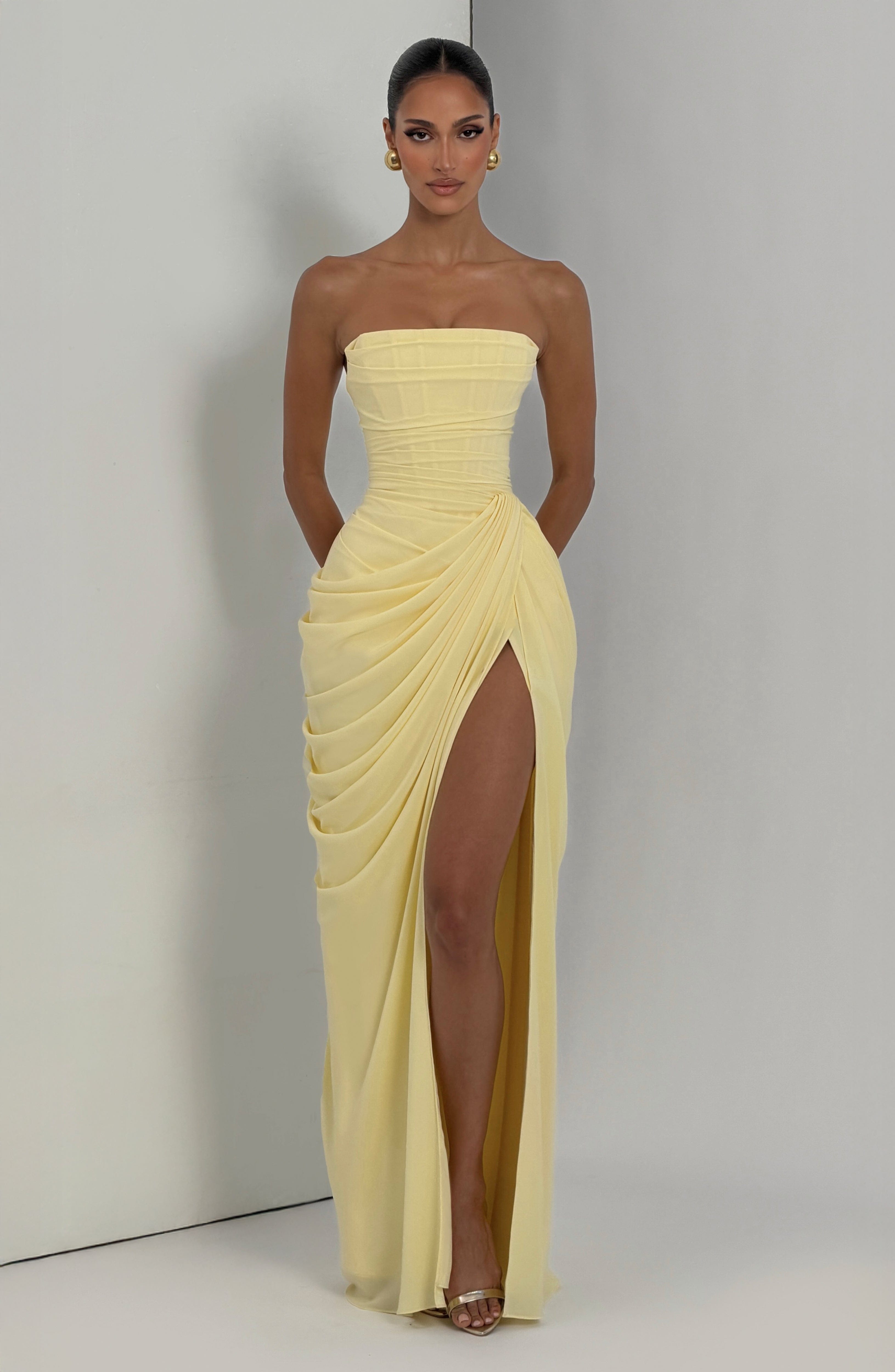 Jurk Lola™  | Sculpturale elegantie die je figuur definieert